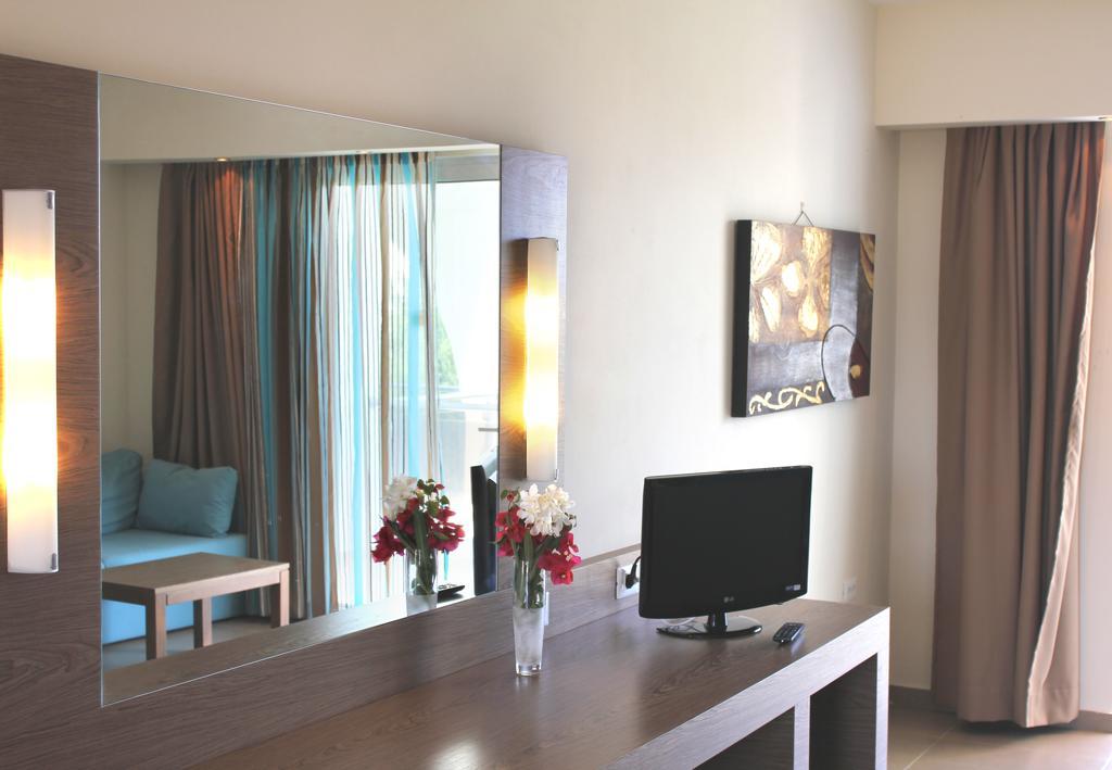 Sea Melody Beach Hotel Apartments Ialisos Habitación foto